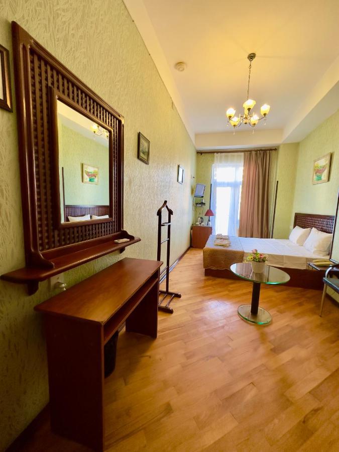 Nur Hotel & Terrace Cafe Baku Extérieur photo