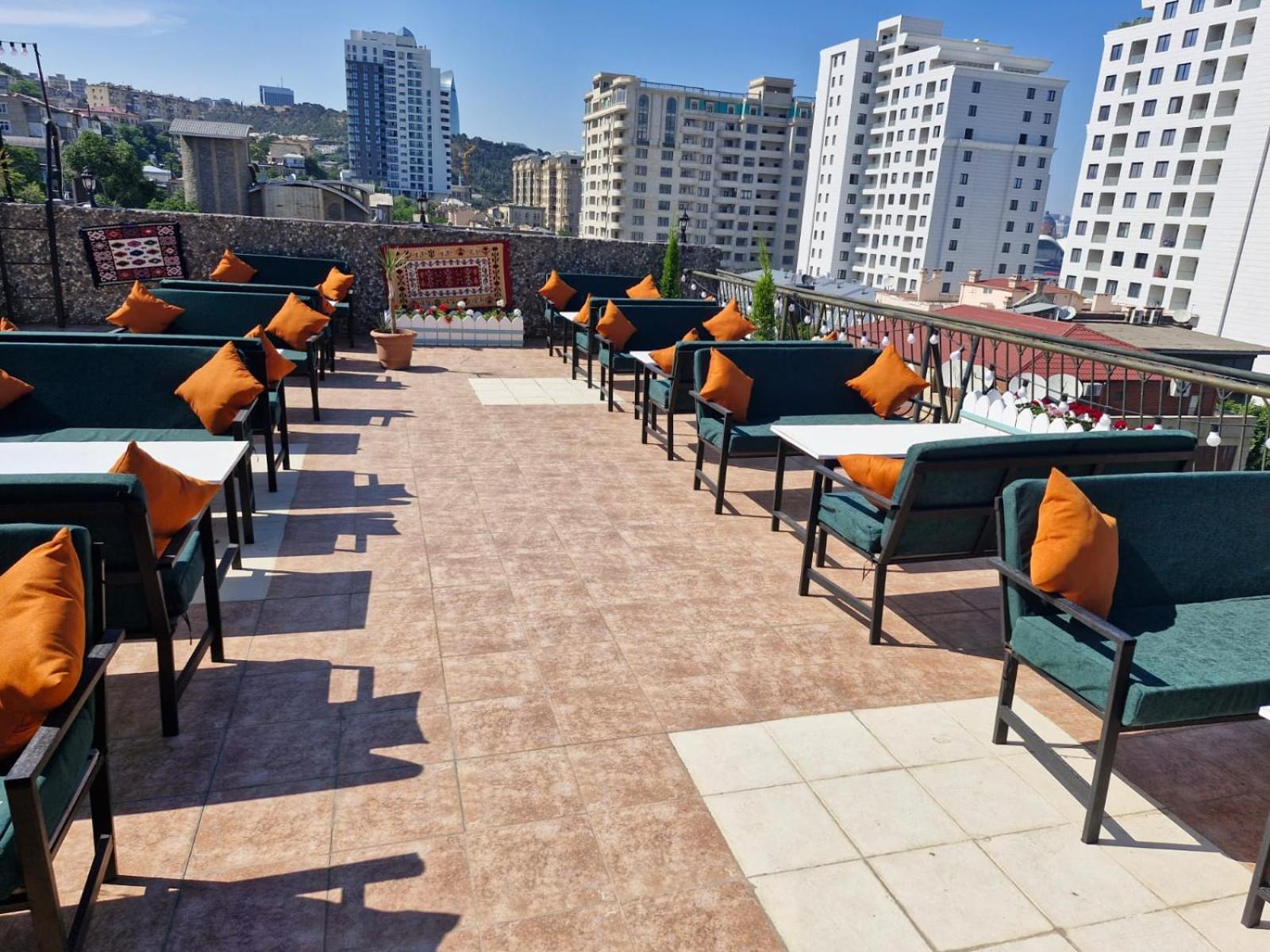 Nur Hotel & Terrace Cafe Baku Extérieur photo